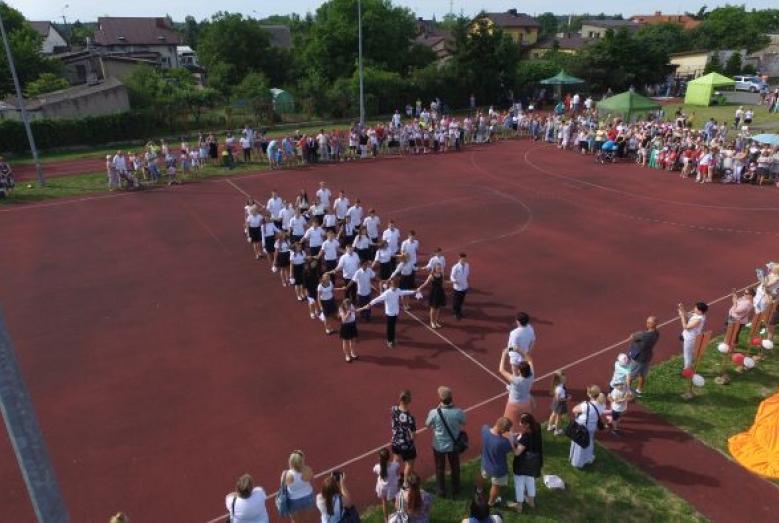 Polonez uczestników pikniku