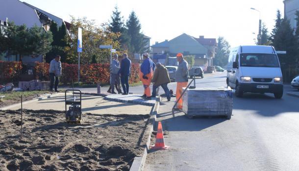 Nad Seraczem powstaje trakt pieszo-rowerowy (6)