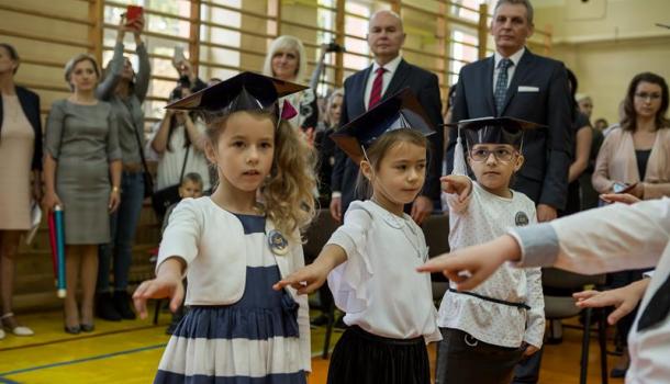 Pierwszacy ślubowali być dobrymi uczniami i Polakami.