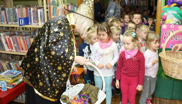 Święto Bajek w Miejskiej Bibliotece Publicznej - 10