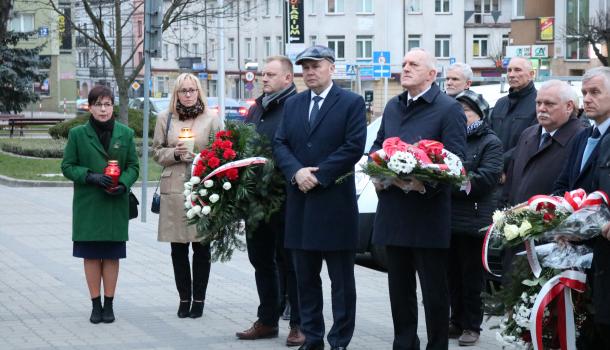 Rocznica katastrofy smoleńskiej - uroczystości w Mławie - 05