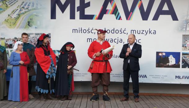 Dni Mławy - piątek w miejskim parku - 049