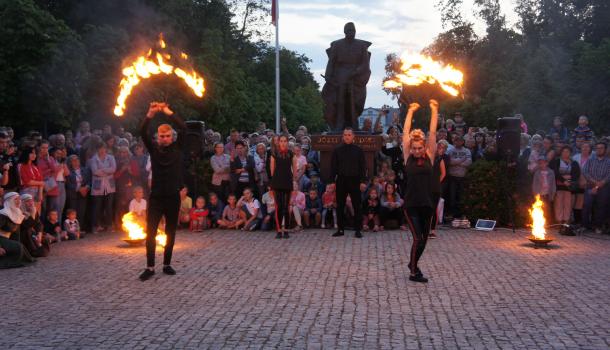 Dni Mławy - piątek w miejskim parku - 082