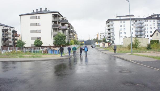 Widok z ulicy Wysokiej na bliki Osiedla Młodych