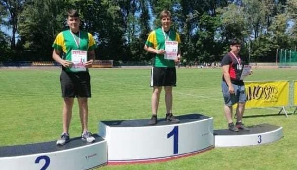 Sukces uczniów z SP4 podczas zawodów lekkoatletycznych w Ciechanowie